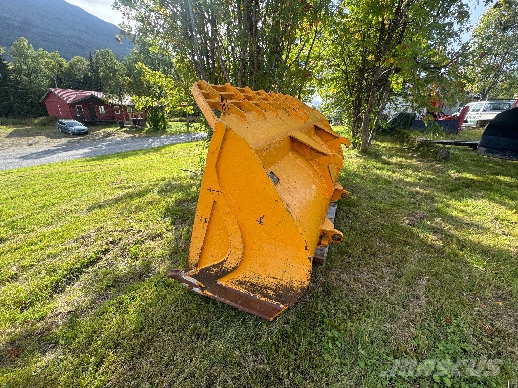 Komatsu WA 250 PT-5 Iekrāvēji uz riteņiem