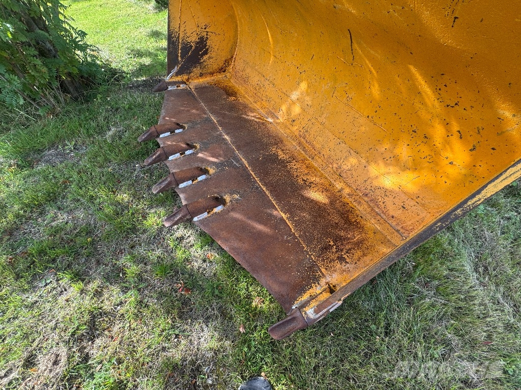 Komatsu WA 250 PT-5 Iekrāvēji uz riteņiem