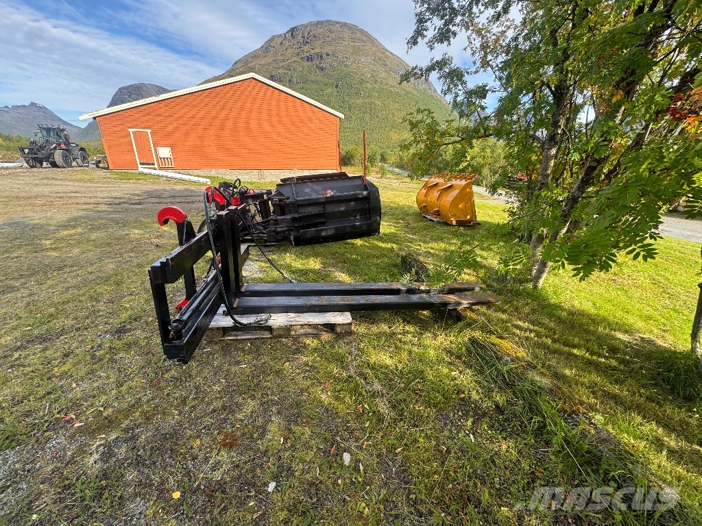 Komatsu WA 250 PT-5 Iekrāvēji uz riteņiem