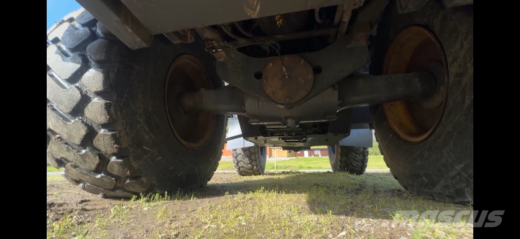 Komatsu WA 250 PT-5 Iekrāvēji uz riteņiem
