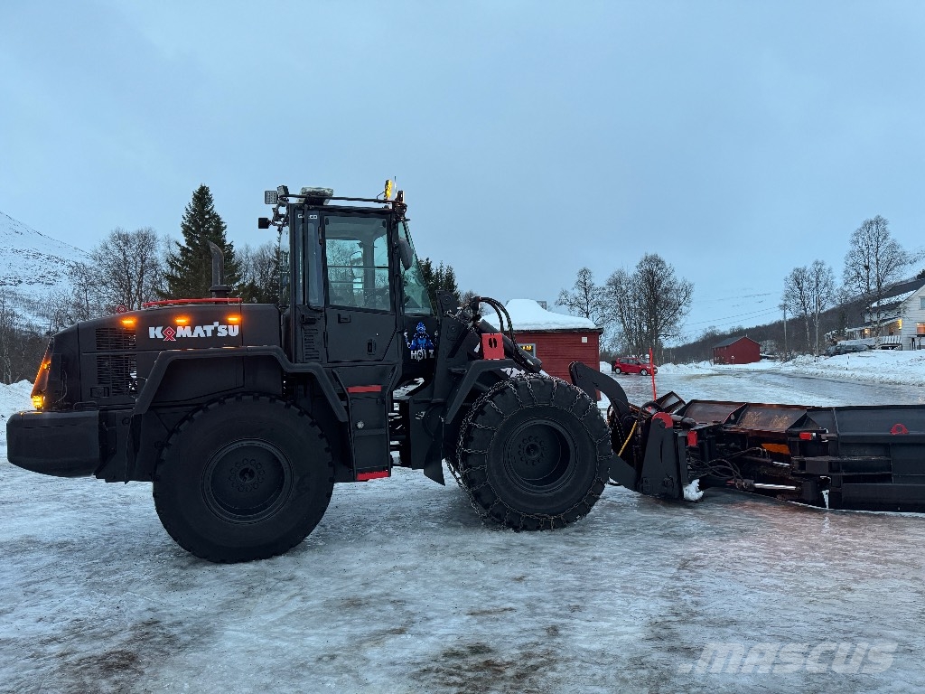 Komatsu WA 250 PT-5 Iekrāvēji uz riteņiem
