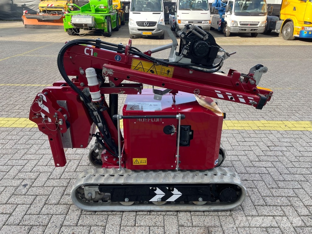Hoeflon C 1 E Mini cranes