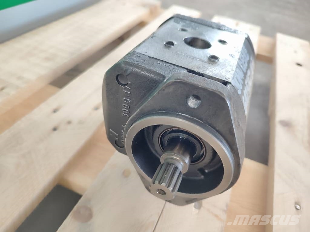 John Deere 6125HZ007 engine gear hydraulic pump Hydraulika
