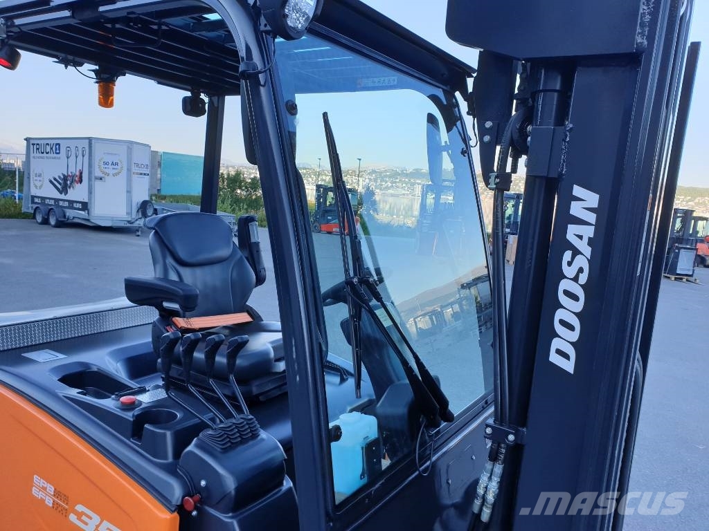 Doosan B35X-7P - 3,5 tonns el. truck - 4,38 m løftehøyde Sähkötrukit