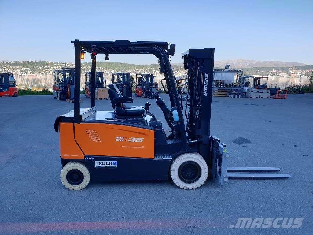 Doosan B35X-7P - 3,5 tonns el. truck - 4,38 m løftehøyde Sähkötrukit