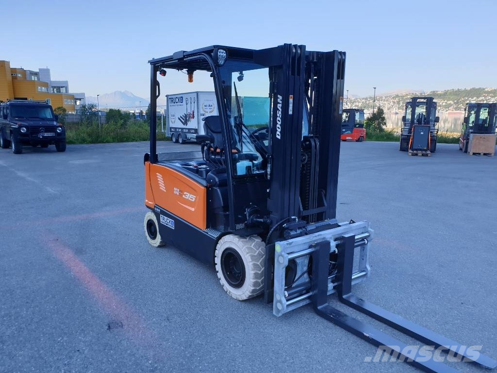 Doosan B35X-7P - 3,5 tonns el. truck - 4,38 m løftehøyde Sähkötrukit