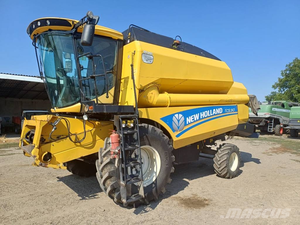 New Holland TC 5.90 Kombajni