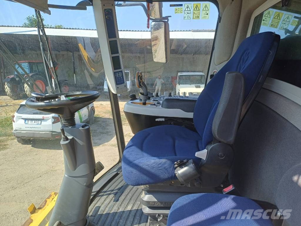New Holland TC 5.90 Kombajni