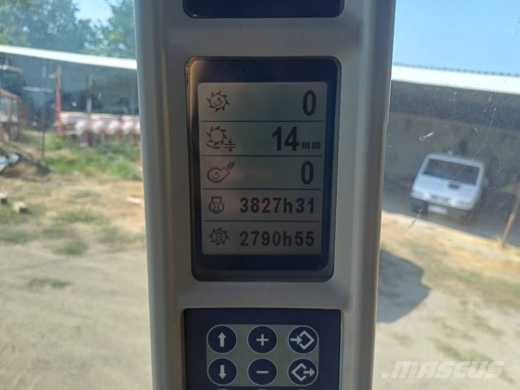 New Holland TC 5.90 Kombajni