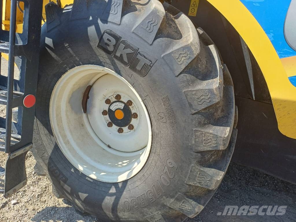 New Holland TC 5.90 Kombajni