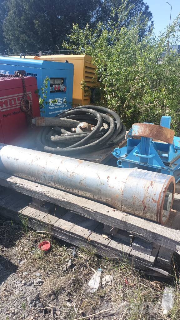 Tracto - Grundoram Koloss Horizontal Directional Drilling Equipment