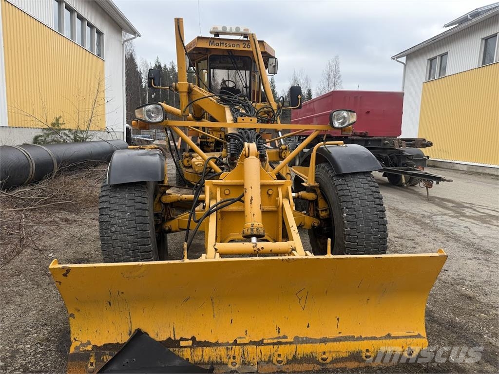  Matson 261 Graders