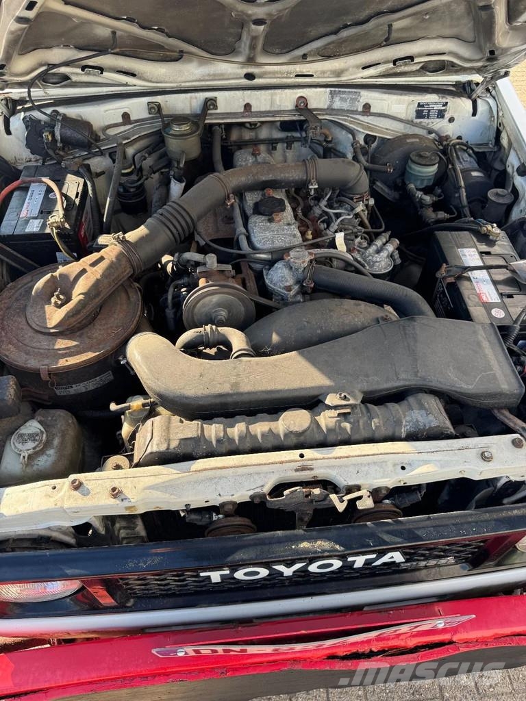 Toyota Land Cruiser **RECOVERY TRUCK-WINCH** Bärgningsbilar