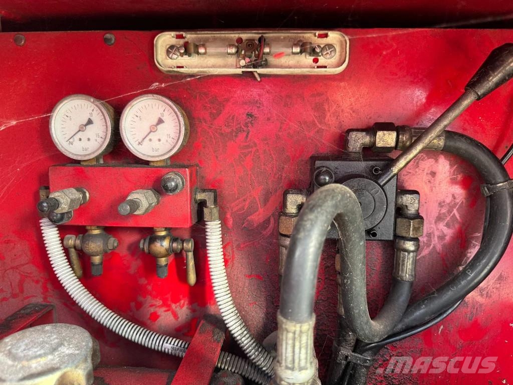Toyota Land Cruiser **RECOVERY TRUCK-WINCH** Bärgningsbilar