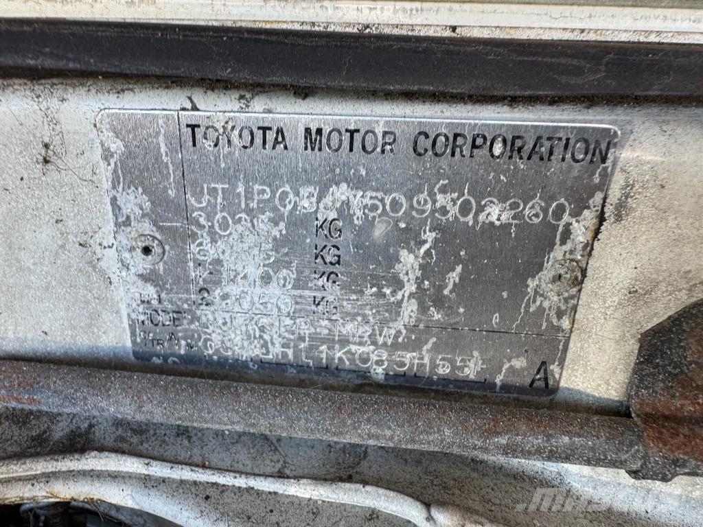 Toyota Land Cruiser **RECOVERY TRUCK-WINCH** Bärgningsbilar