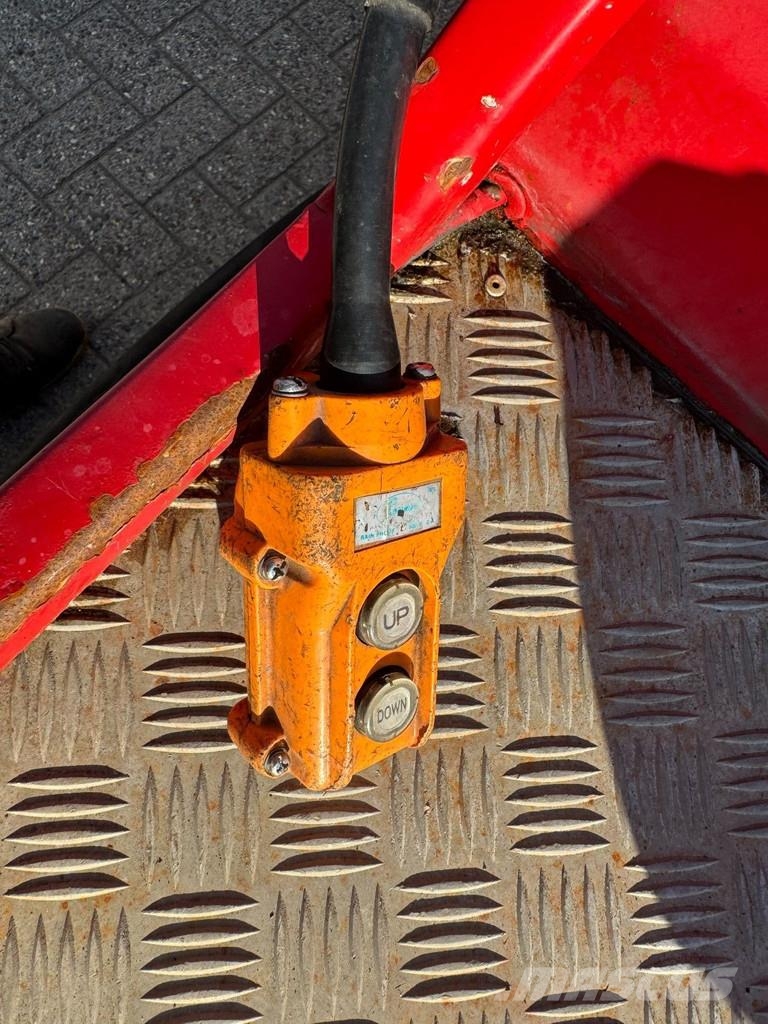 Toyota Land Cruiser **RECOVERY TRUCK-WINCH** Bärgningsbilar