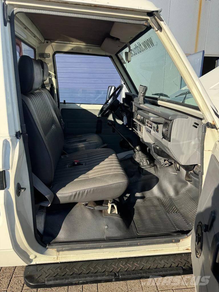 Toyota Land Cruiser **RECOVERY TRUCK-WINCH** Bärgningsbilar