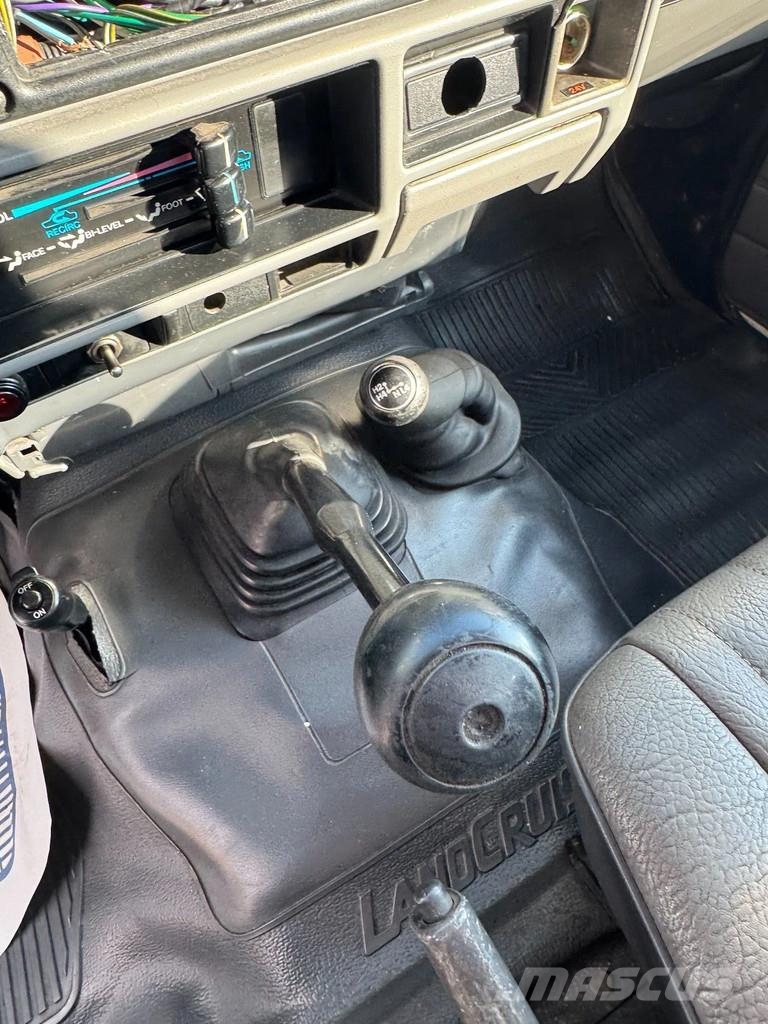 Toyota Land Cruiser **RECOVERY TRUCK-WINCH** Bärgningsbilar