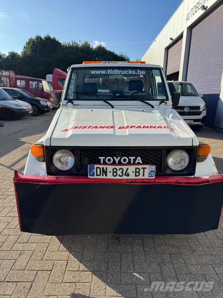 Toyota Land Cruiser **RECOVERY TRUCK-WINCH** Bärgningsbilar