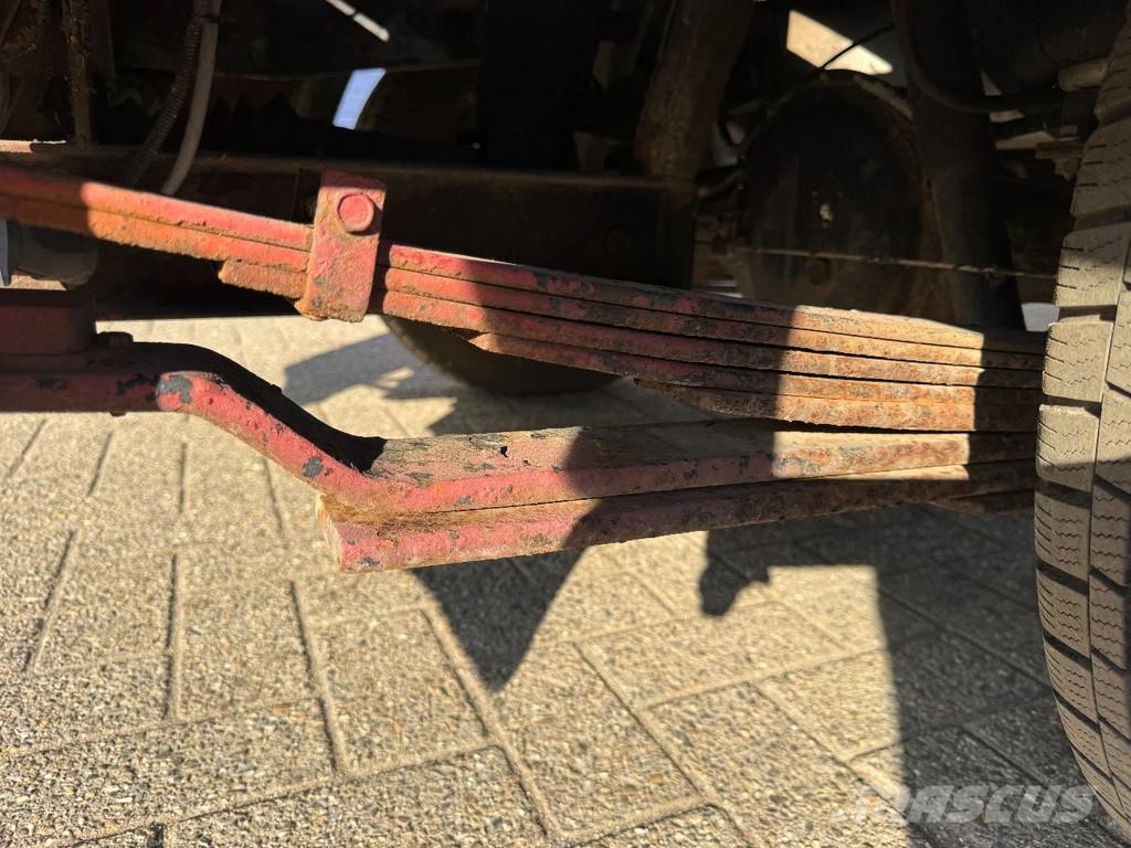 Toyota Land Cruiser **RECOVERY TRUCK-WINCH** Bärgningsbilar