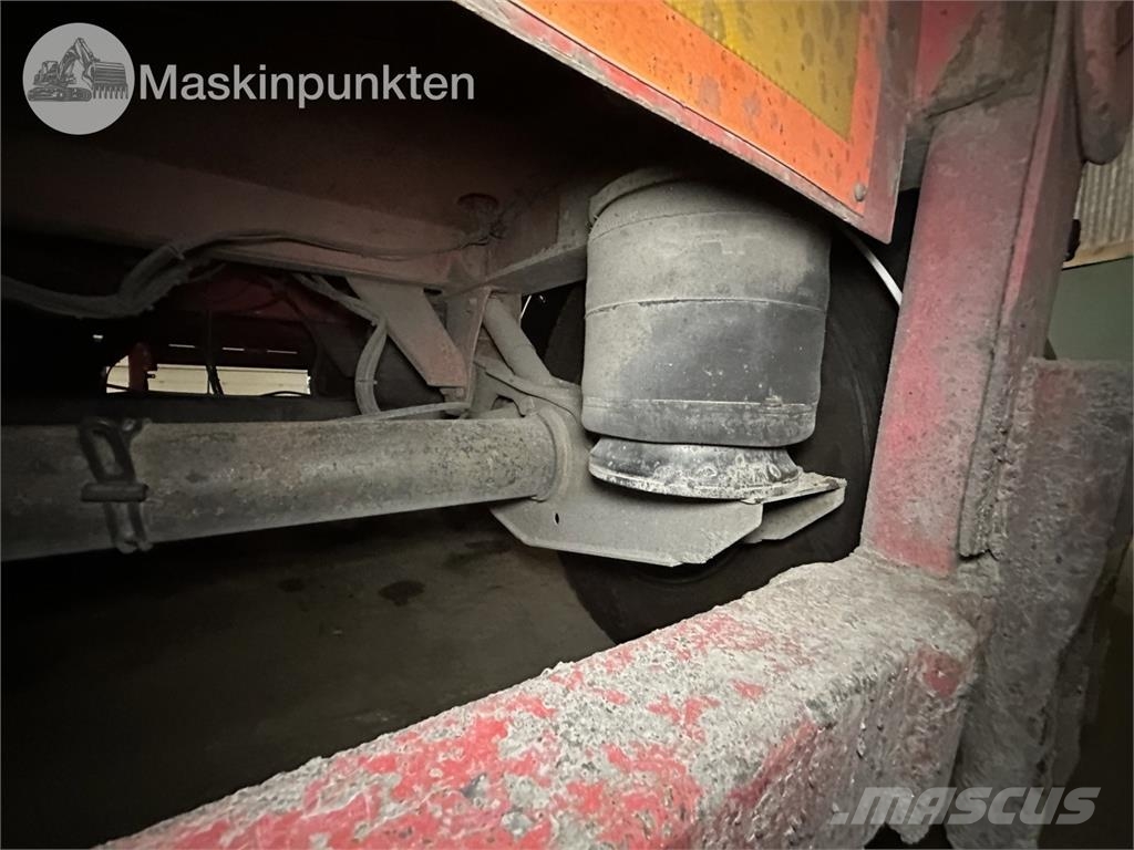 Kel-Berg SCV 15-24 Semi-trailer med tip