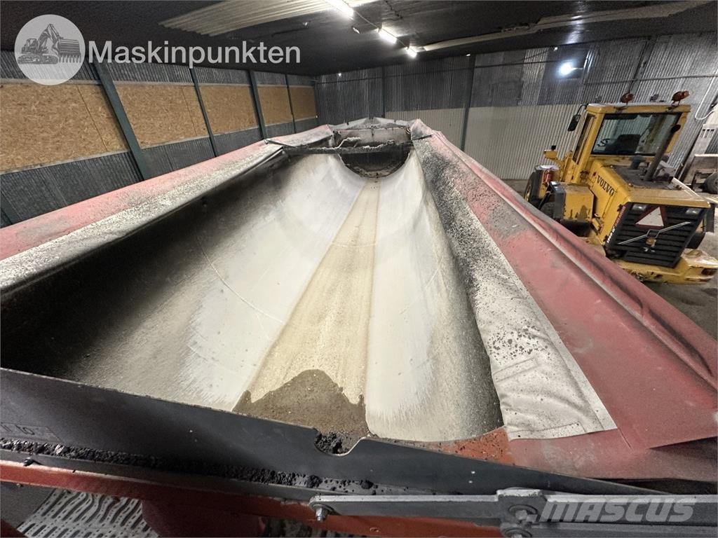 Kel-Berg SCV 15-24 Semi-trailer med tip