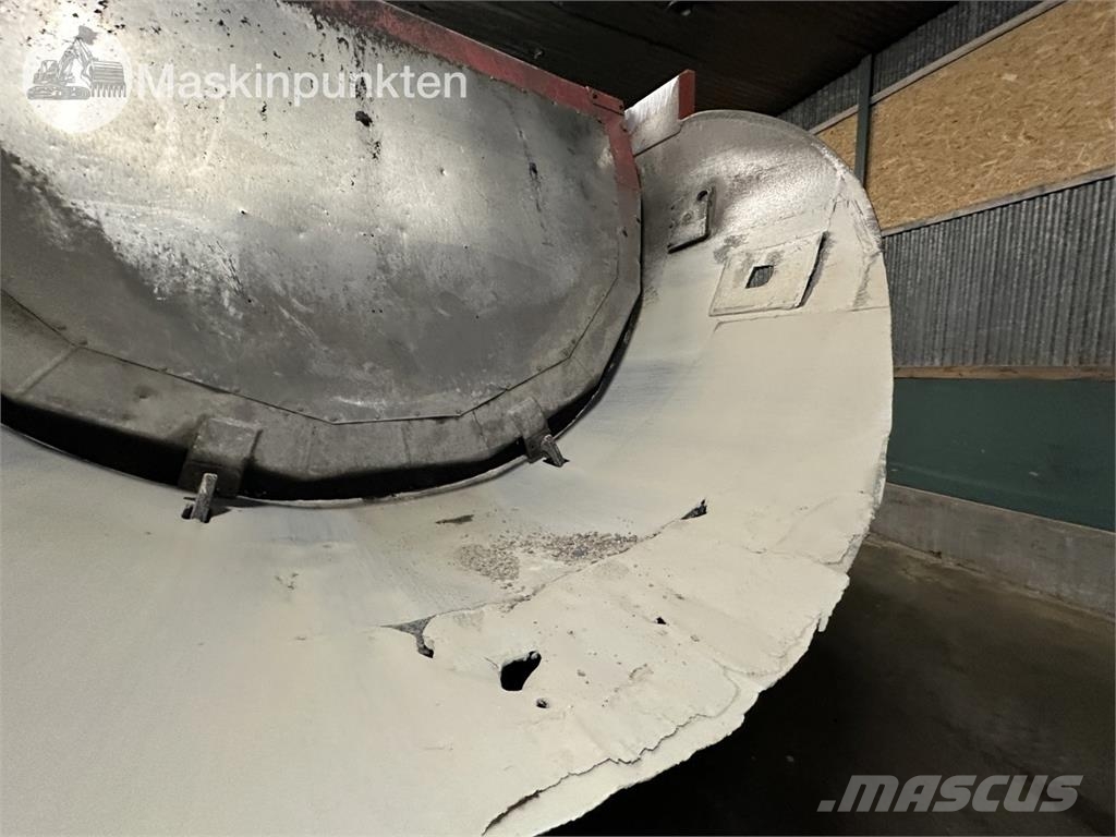 Kel-Berg SCV 15-24 Semi-trailer med tip