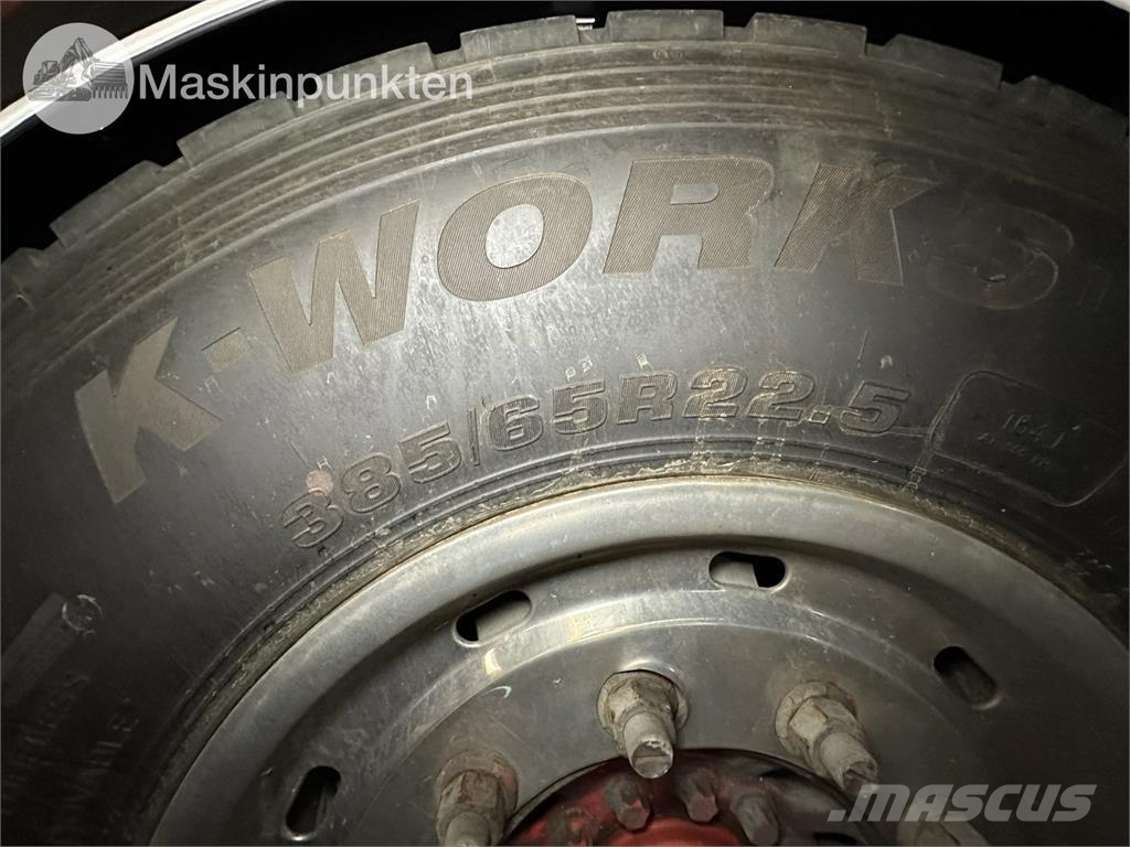 Kel-Berg SCV 15-24 Semi-trailer med tip