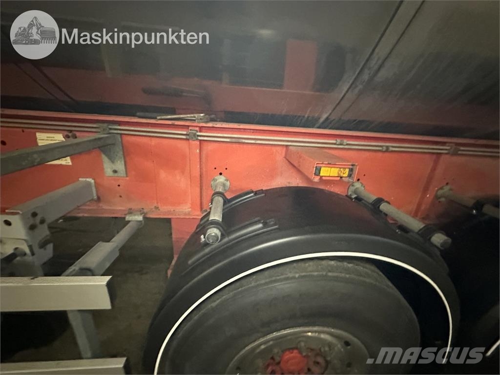 Kel-Berg SCV 15-24 Semi-trailer med tip