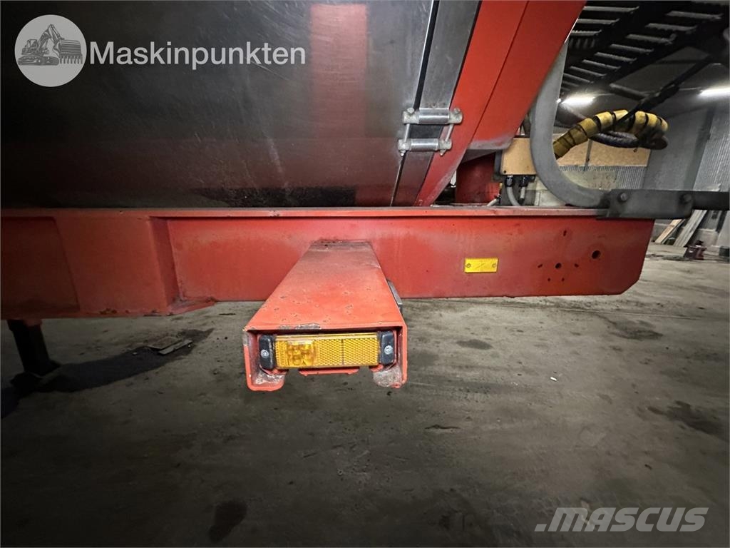 Kel-Berg SCV 15-24 Semi-trailer med tip