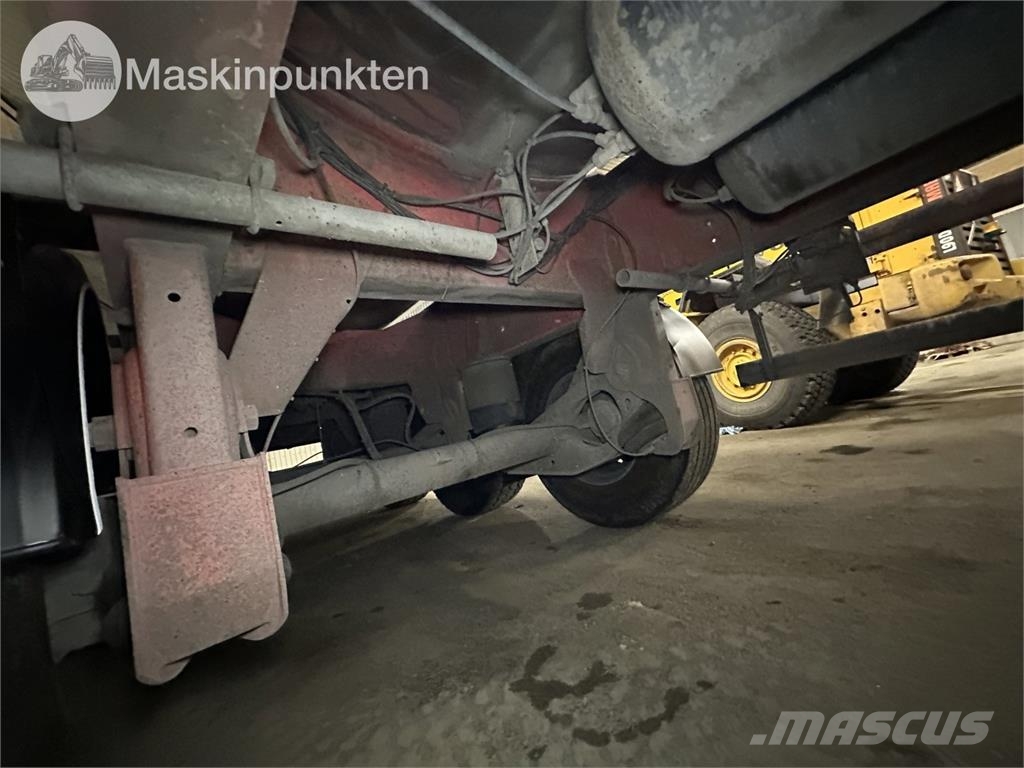 Kel-Berg SCV 15-24 Semi-trailer med tip