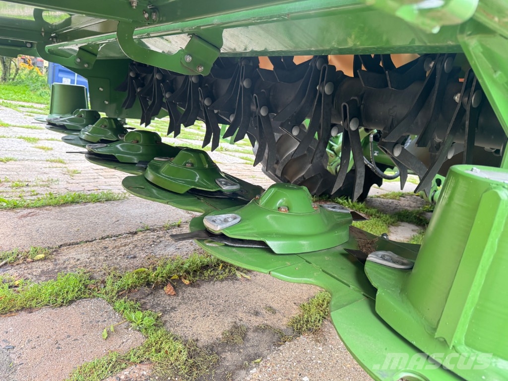 Krone Big M 450 CV Kaszák