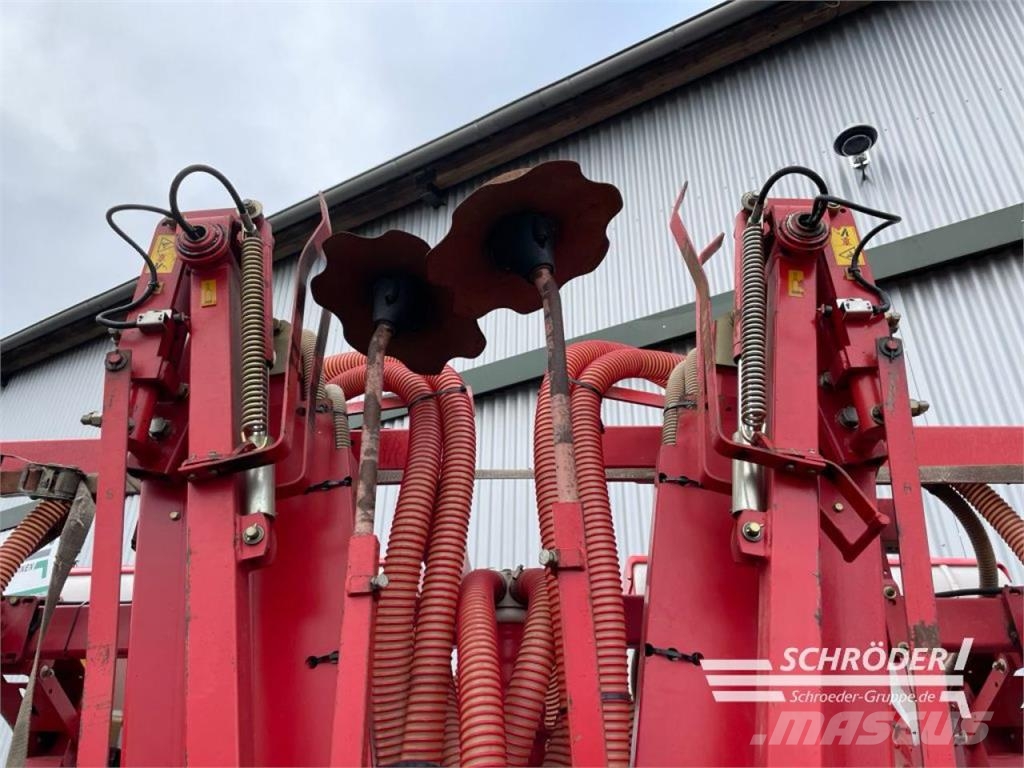 Kverneland ACCORD OPTIMA E-DRIVE + FRONTTANK Precision sowing machines