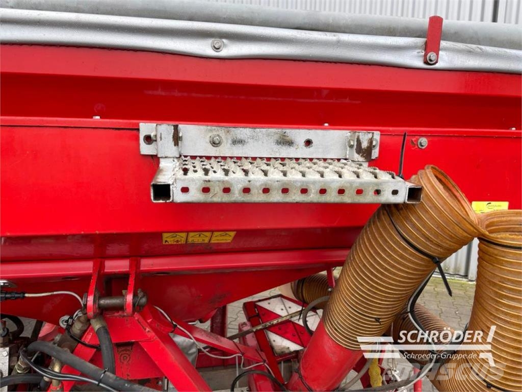 Kverneland ACCORD OPTIMA E-DRIVE + FRONTTANK Precision sowing machines