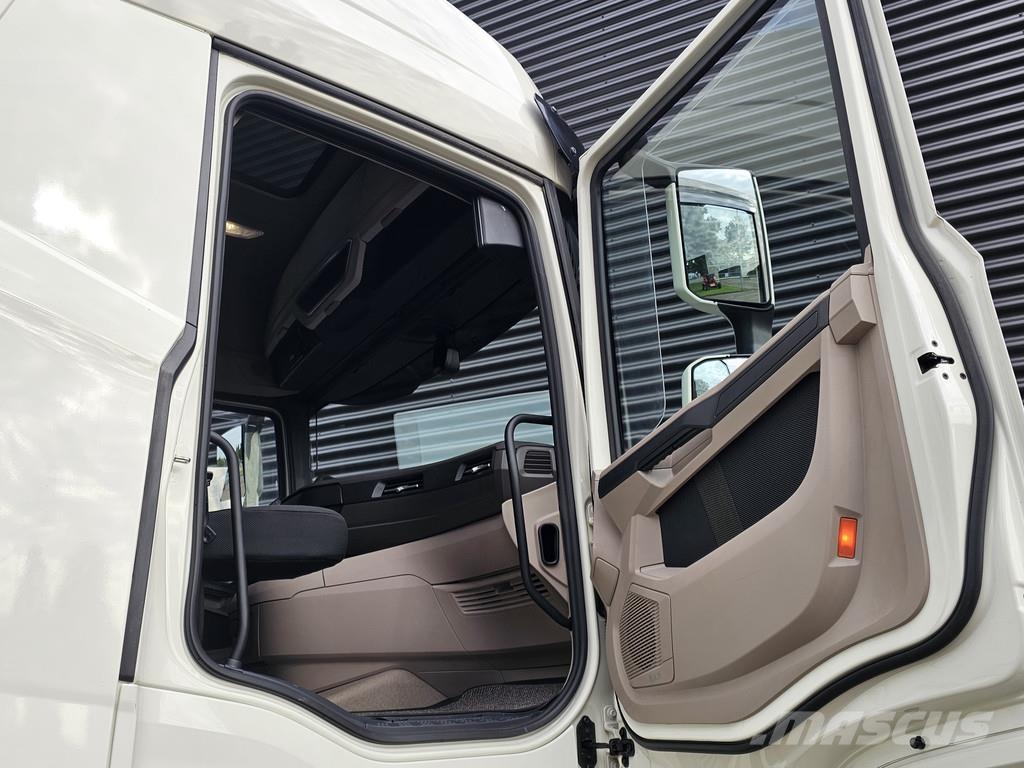 DAF XG 480 / 6x2-4 / LIFT -STUUR AS / INTARDER Cavalos mecânicos