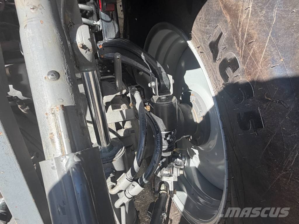 Massey Ferguson 6718S VT Traktori
