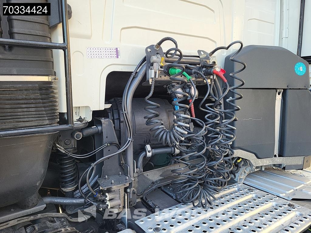 Volvo FH 460 4X2 Retarder 2x Tanks New Tyres! Ťahače