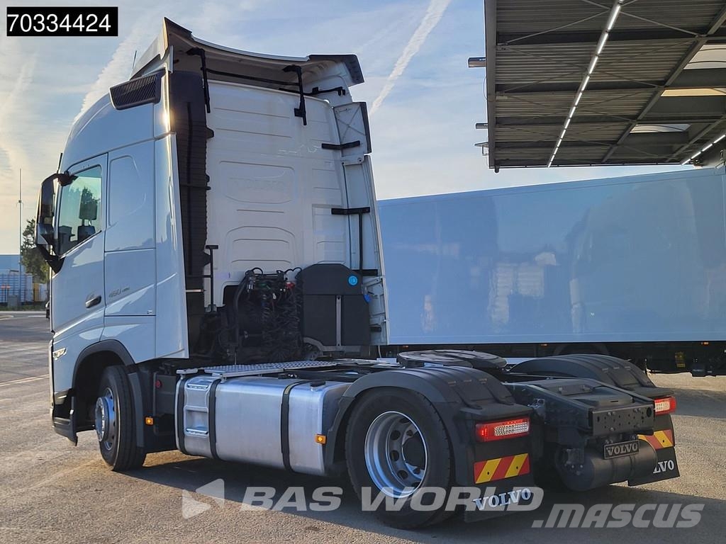 Volvo FH 460 4X2 Retarder 2x Tanks New Tyres! Ťahače