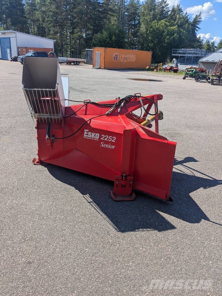 Esko Senior LV2252 Hómarók