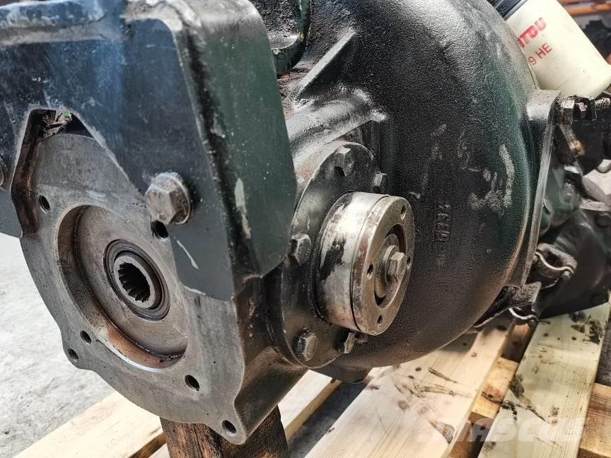 Manitou MT 1035 {15930  COM-T4-2024} gearbox Коробка передач