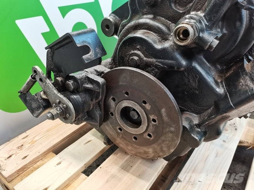 Manitou MT 1035 {15930  COM-T4-2024} gearbox Коробка передач