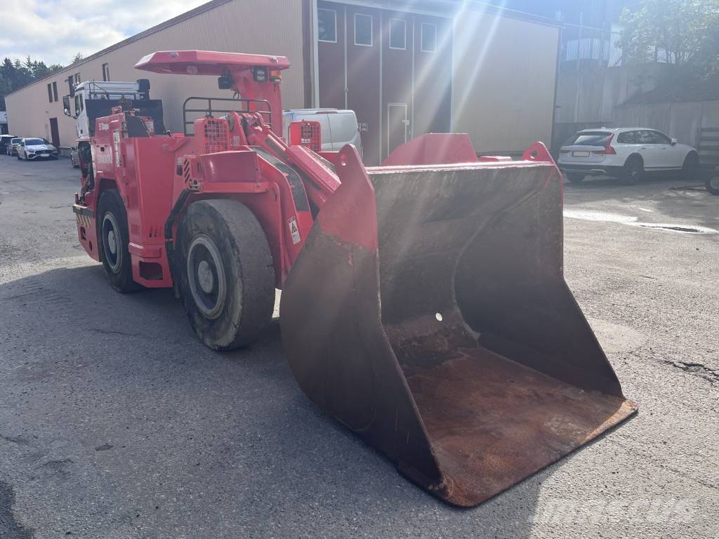 Sandvik Toro LH202 underground loader Maaalused laadurid