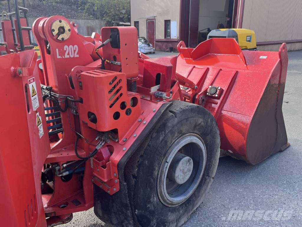 Sandvik Toro LH202 underground loader Maaalused laadurid