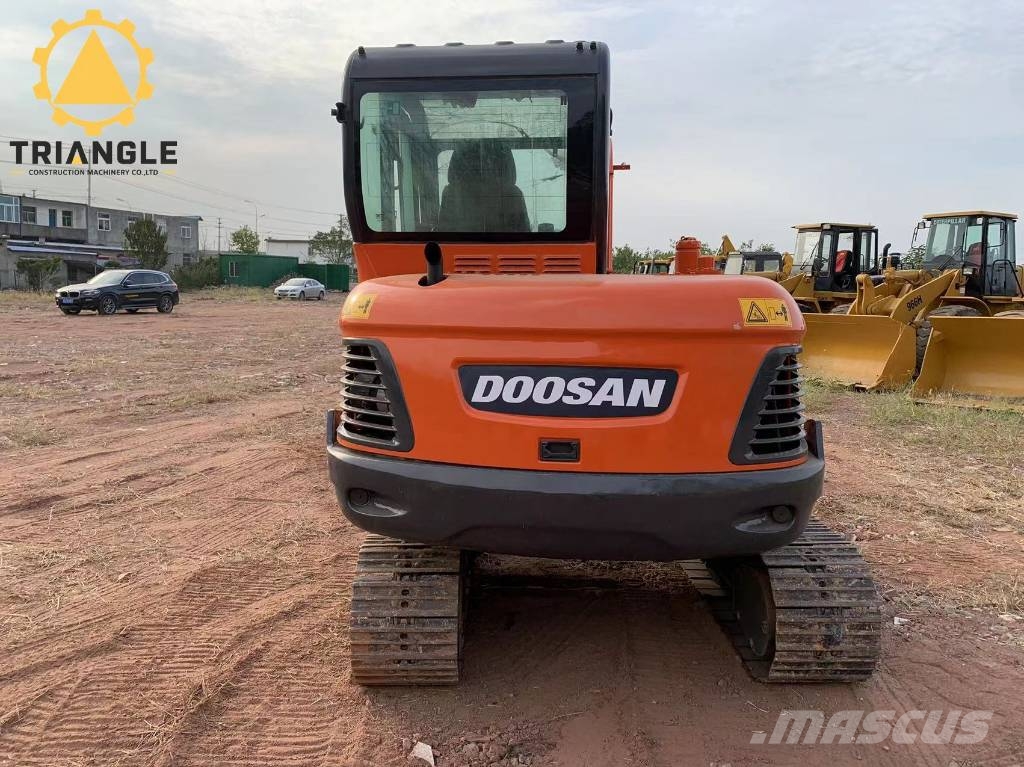 Doosan DX 55 轮式挖掘机
