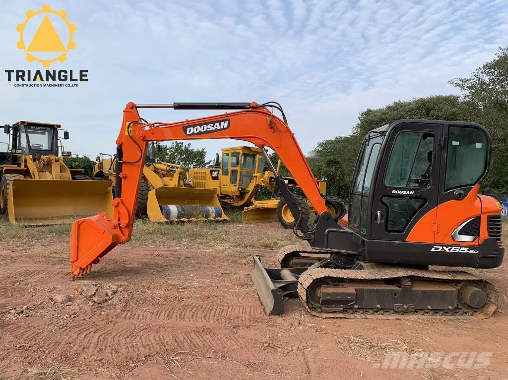 Doosan DX 55 轮式挖掘机