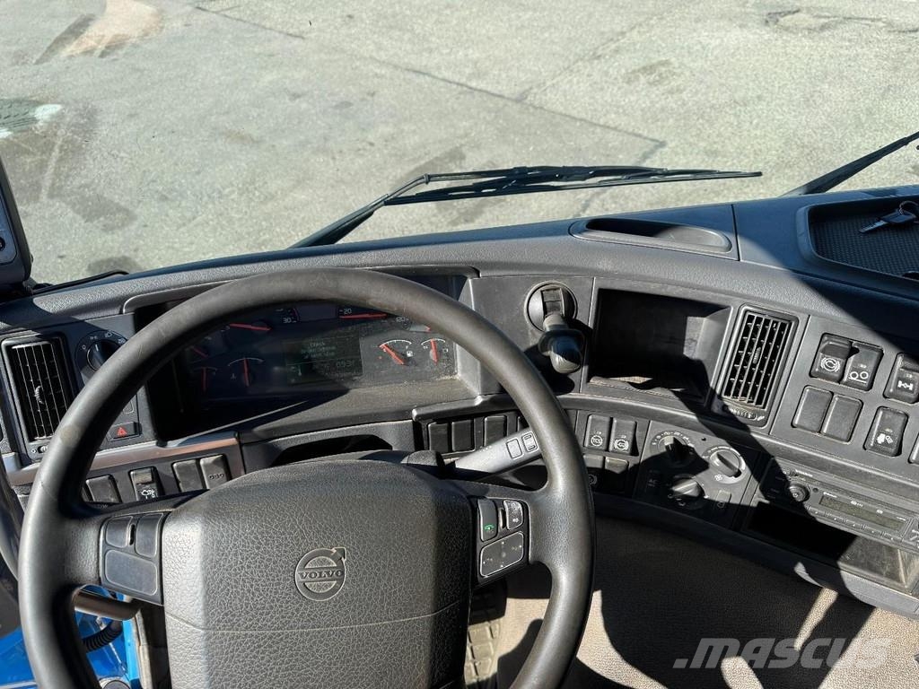 Volvo FM 330 6X2 EURO 5 KIPPER + FASSI F80A.0.22 Savivarčių priekabų vilkikai