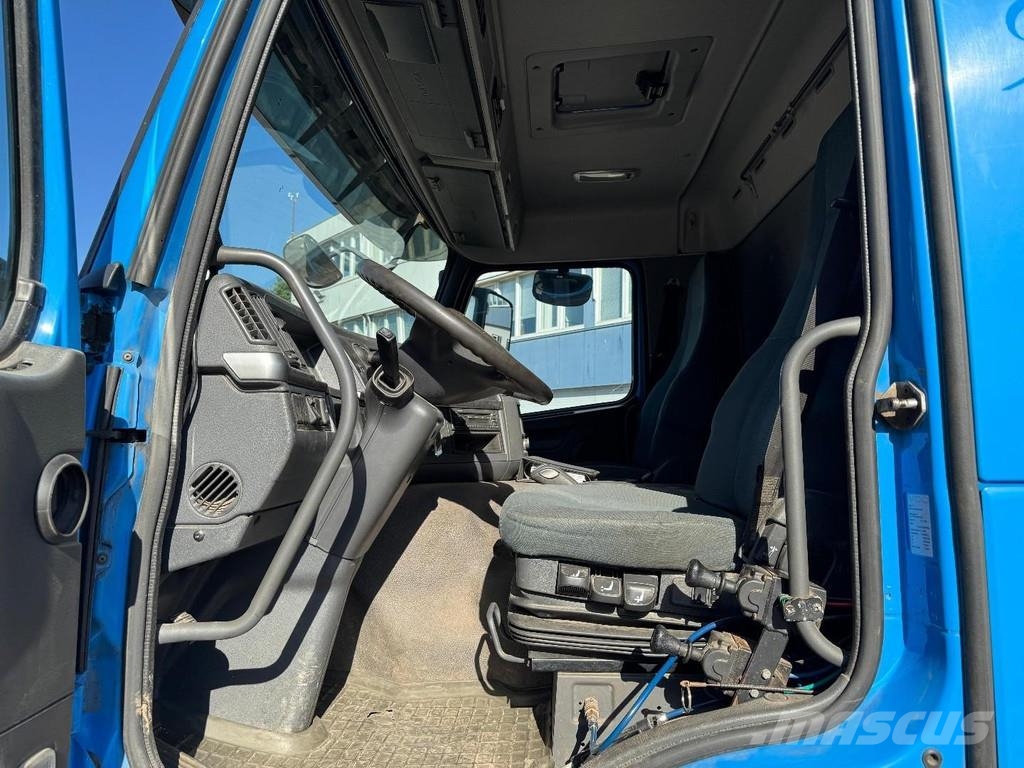 Volvo FM 330 6X2 EURO 5 KIPPER + FASSI F80A.0.22 Savivarčių priekabų vilkikai