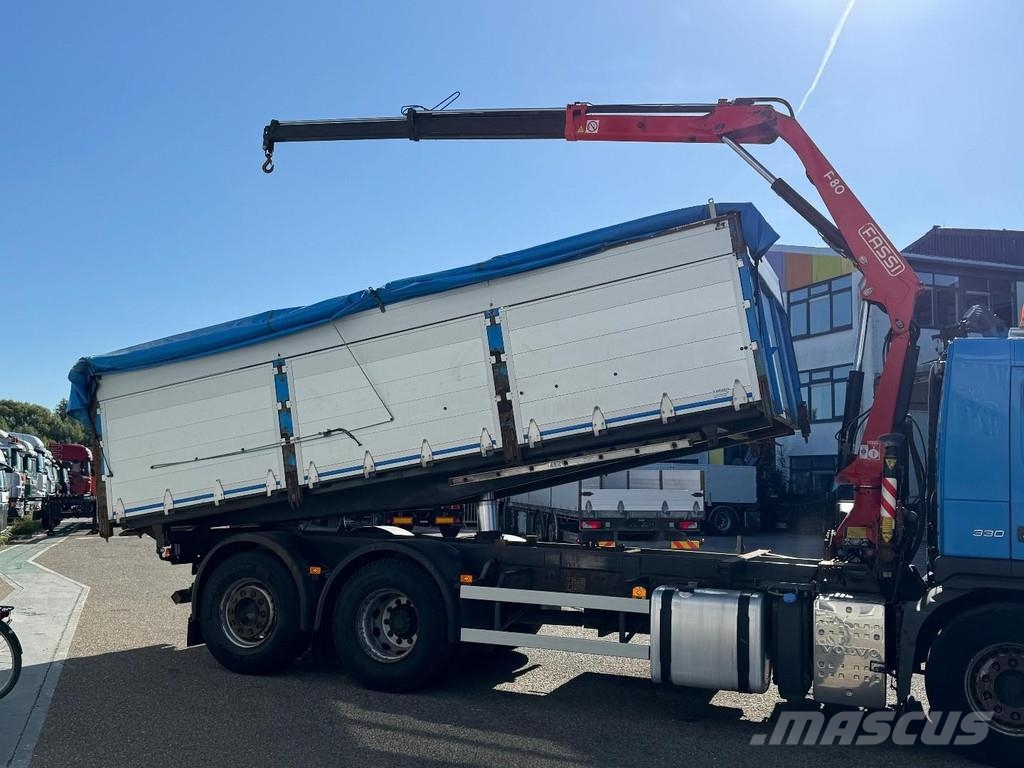 Volvo FM 330 6X2 EURO 5 KIPPER + FASSI F80A.0.22 Savivarčių priekabų vilkikai