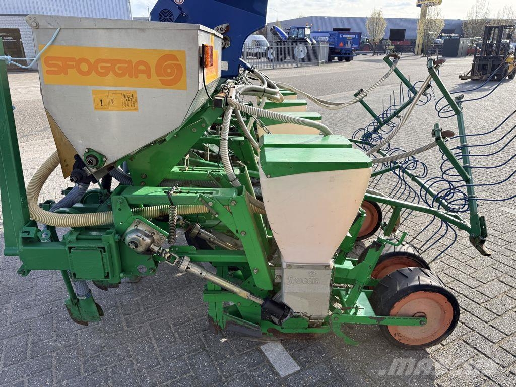 Sfoggia 6 Rijige Maiszaaier met Zaaibak Sorvetőgép