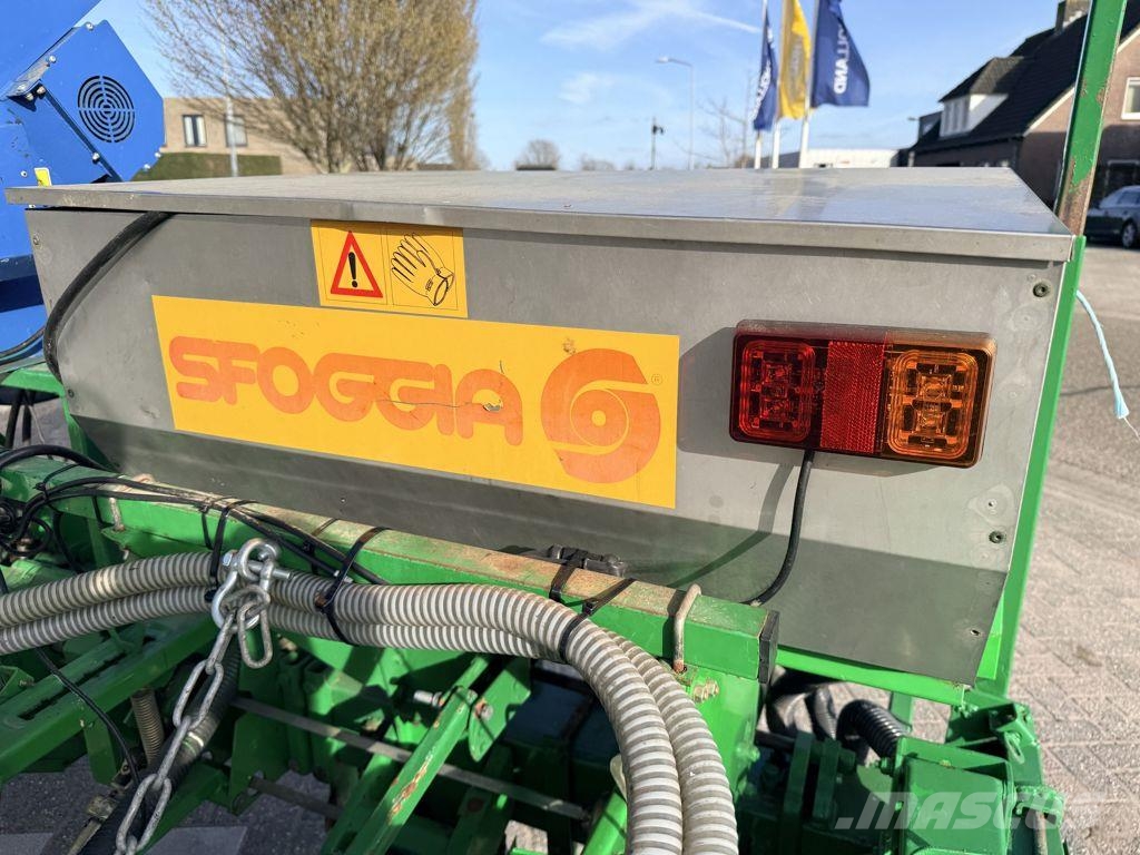Sfoggia 6 Rijige Maiszaaier met Zaaibak Sorvetőgép